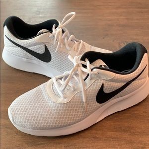 Nike Tanjun sz 11.5